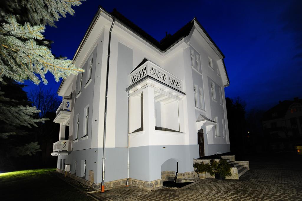 Villa Cervi Cieplice Jelenia Góra Extérieur photo